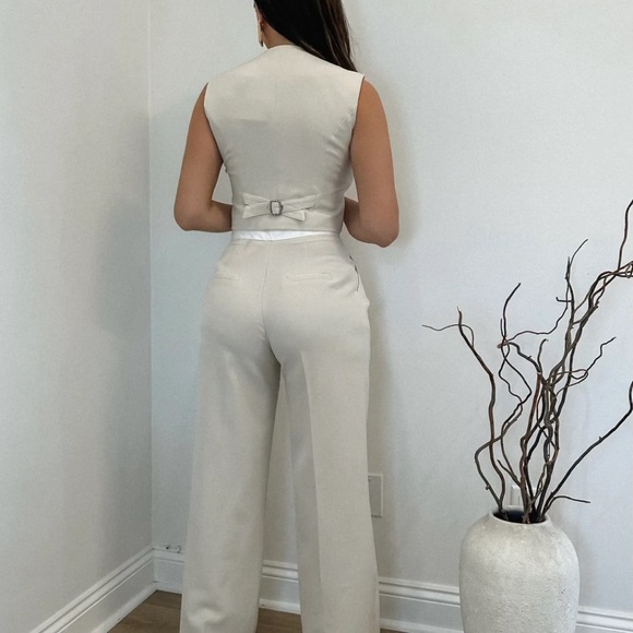 NWT 2 Piece Vest & Pants Set - Picture 4 of 15